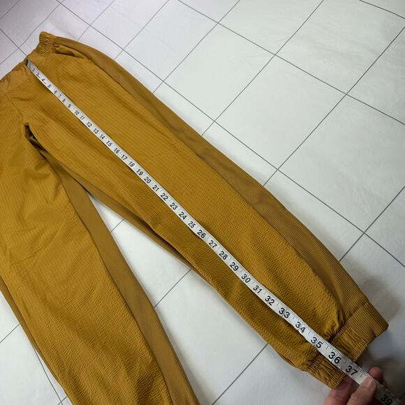 Athleta Pants Womens 4 Mustard Yellow Textured Brooklyn Jogger Sporty Athleisure - Picture 11 of 12